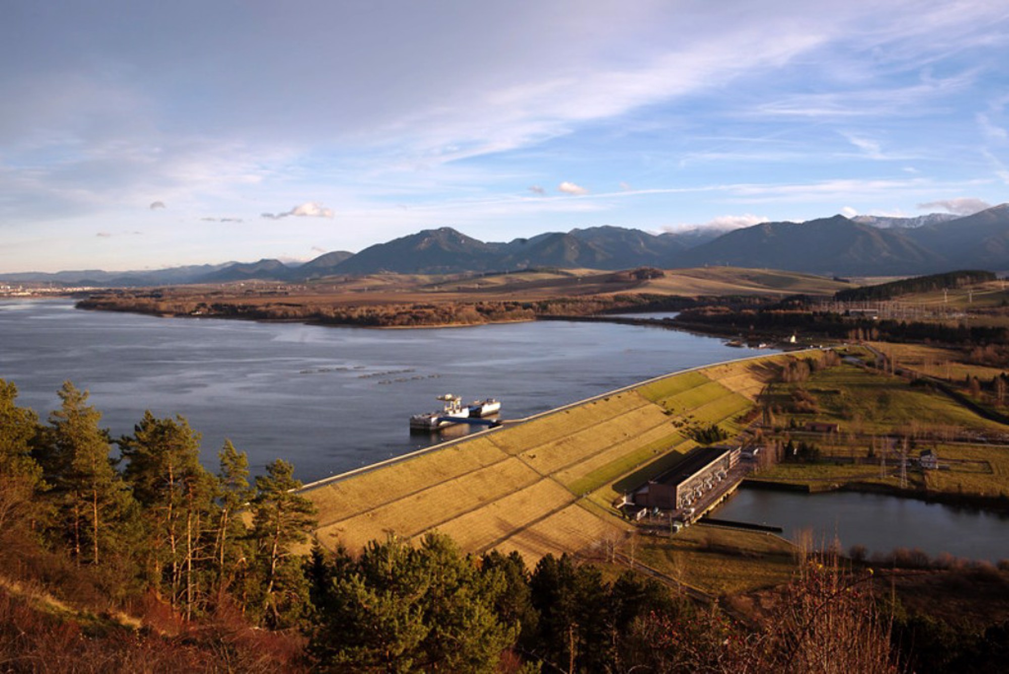 Liptovská Mara pumped storage hydropower plant